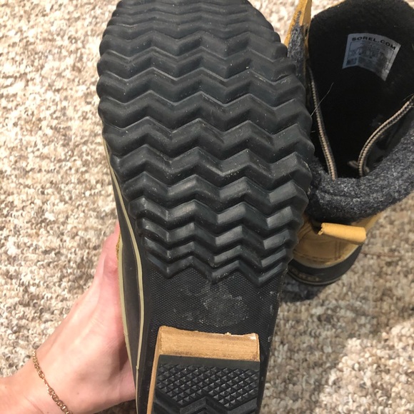 Sorel Waterproof Women’s Boots - Picture 2 of 5